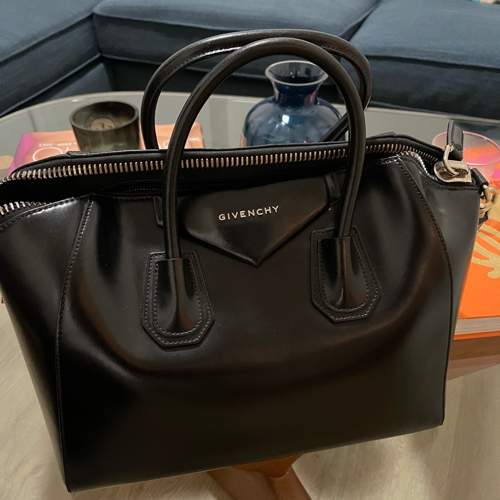 Givenchy Antigona medium